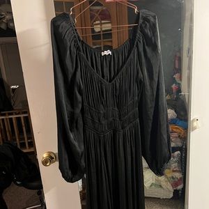 Steve Madden shirred black long sleeve dress